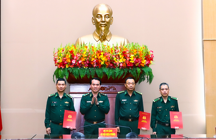 Giao nhiệm vụ cho Phó tùy viên Quốc phòng, phụ trách lĩnh vực Biên phòng